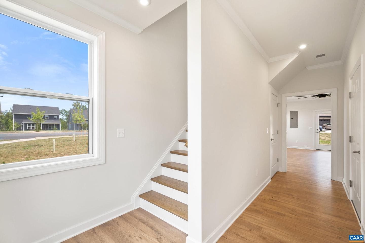 2217 Fowler Cir photo 5