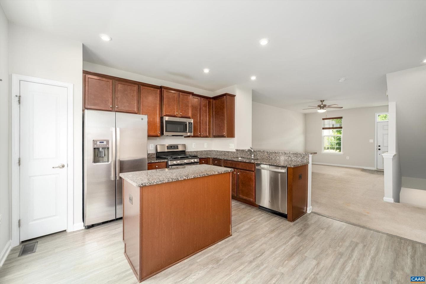 2089 Elm Tree Ct photo 9