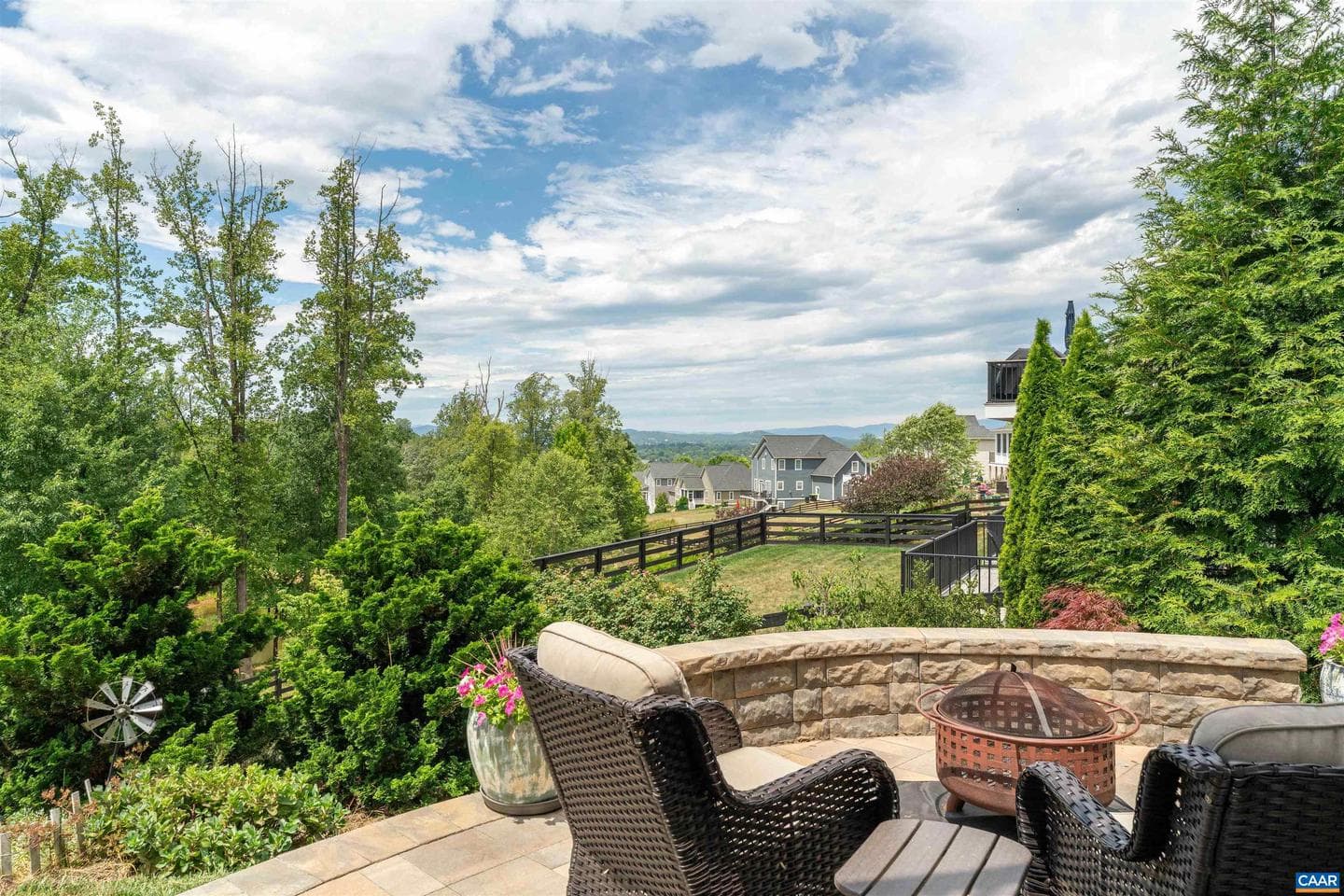 2246 Hyland Ridge Dr photo 8