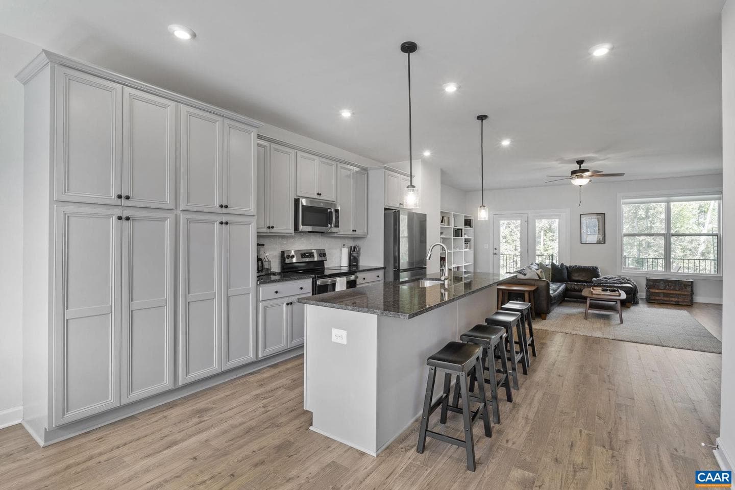 1810 Fowler St photo 21