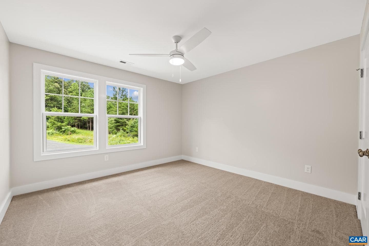 258 Palmer Pl photo 23
