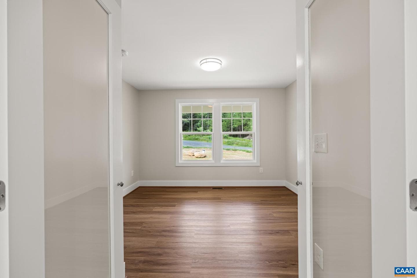 242 Palmer Pl photo 29