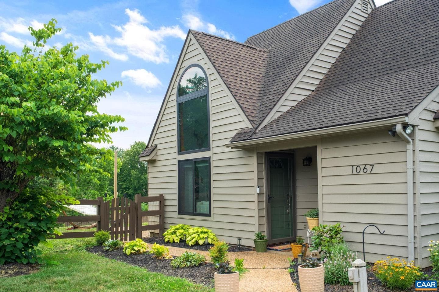 1067 Highland Dr, Charlottesville
