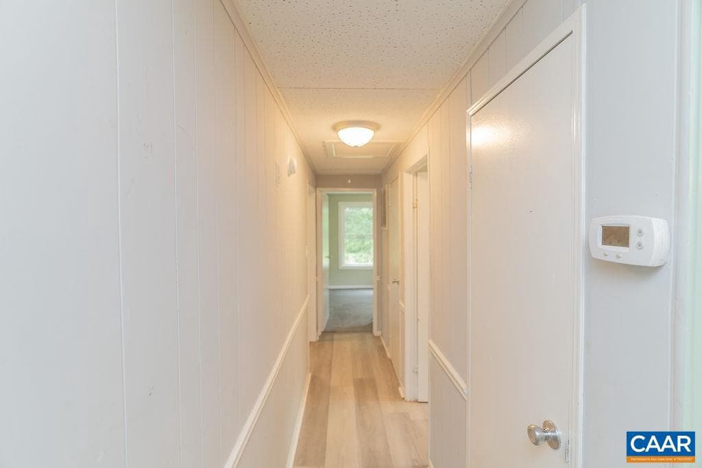 1043 Ford Ave photo 15