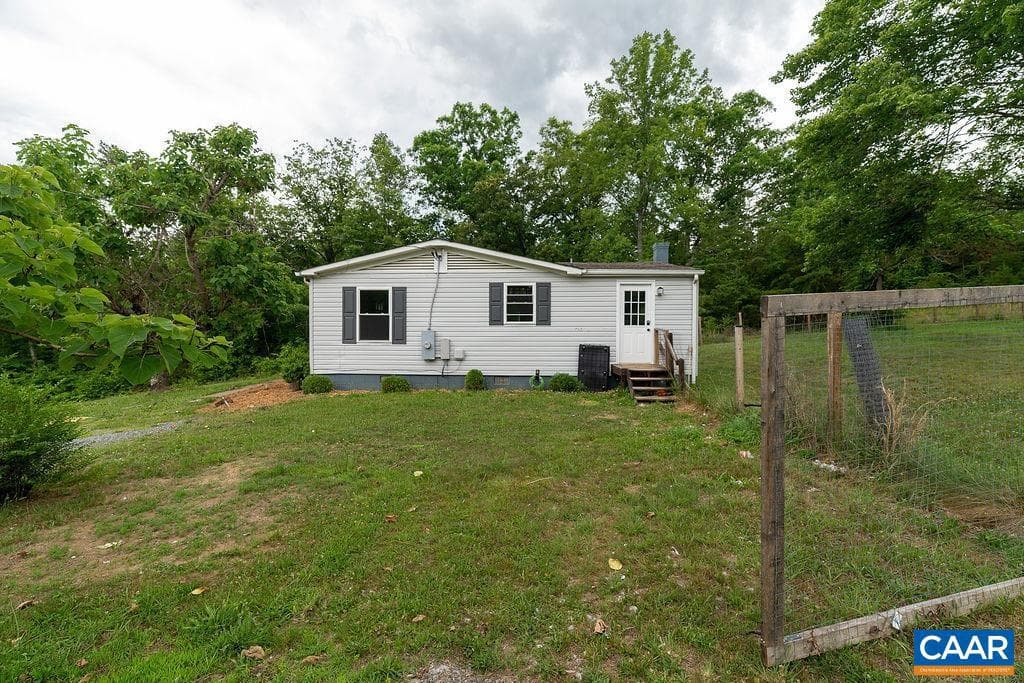 1043 Ford Ave photo 31