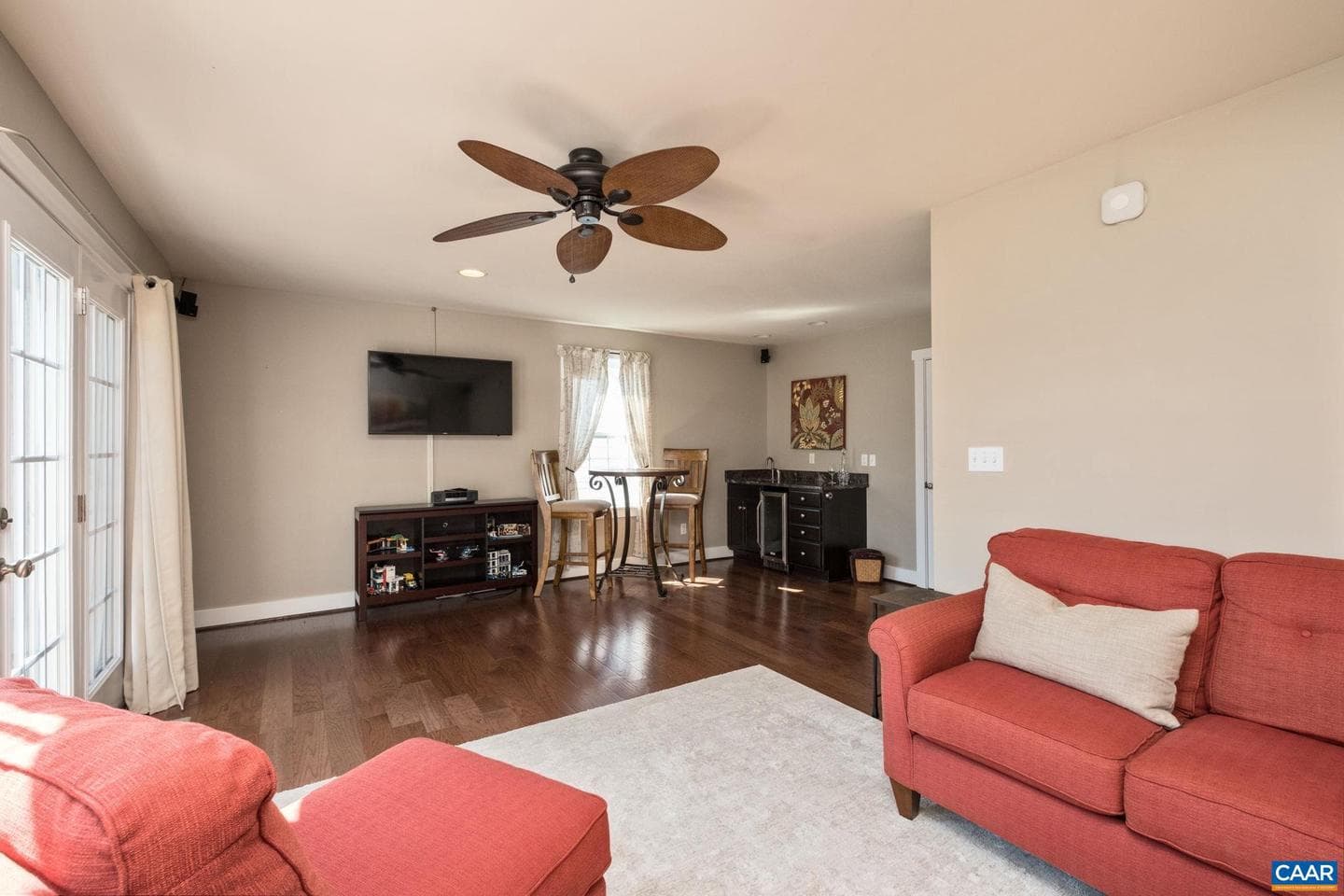 2048 Avinity Loop photo 26