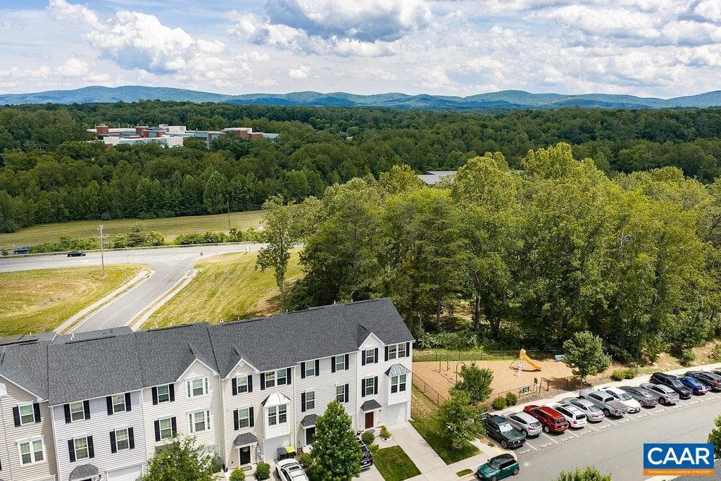 2115 Elm Tree Ct, Charlottesville