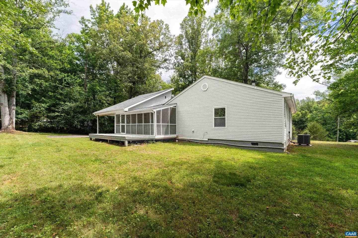 162 Larkspur Rd photo 3