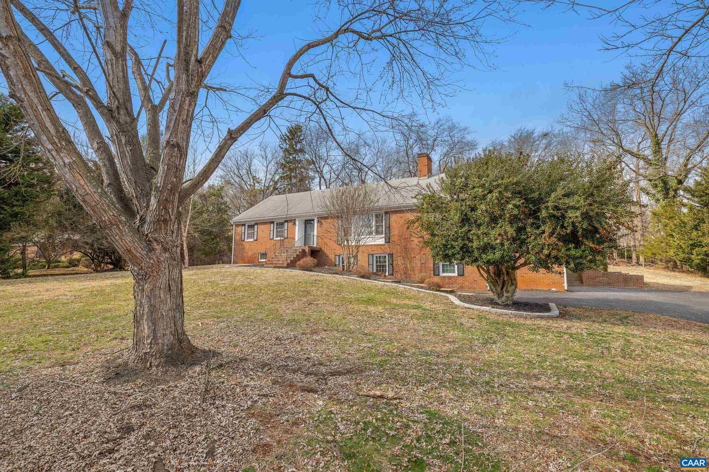 2515 Northfield Rd photo 4