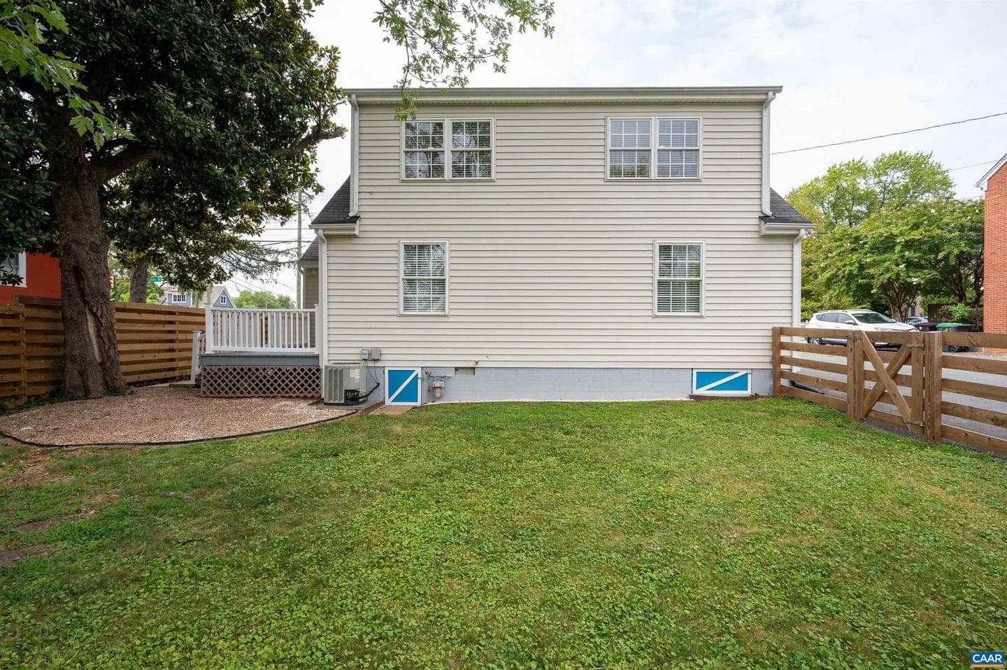 1006 Avon St photo 29