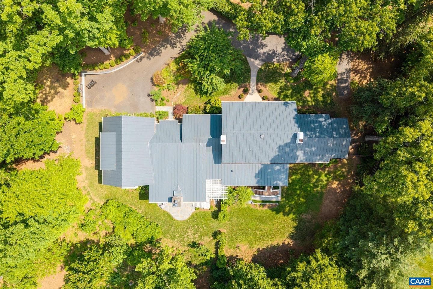 970 Windsor Rd photo 48