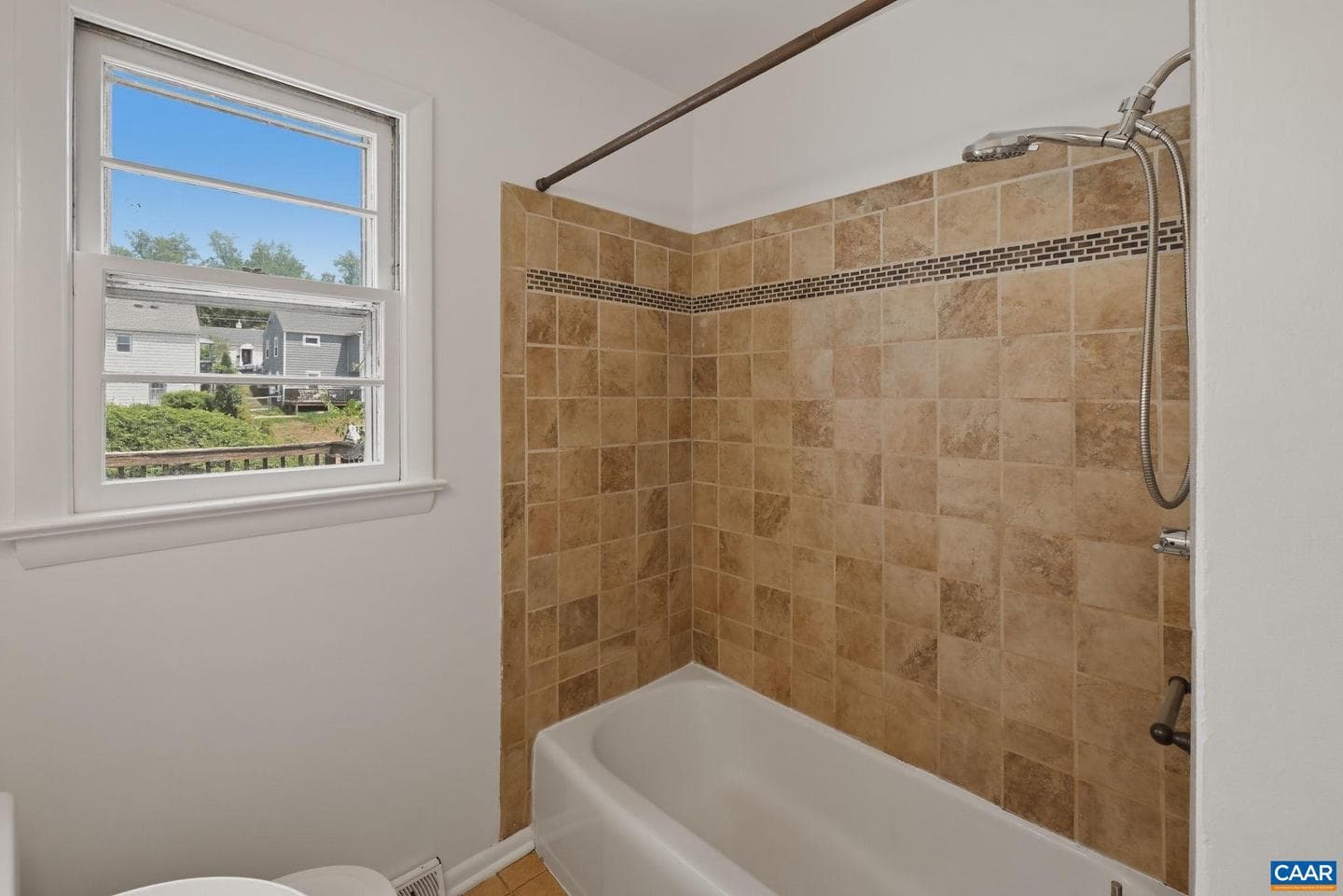 913 Druid Ave photo 18