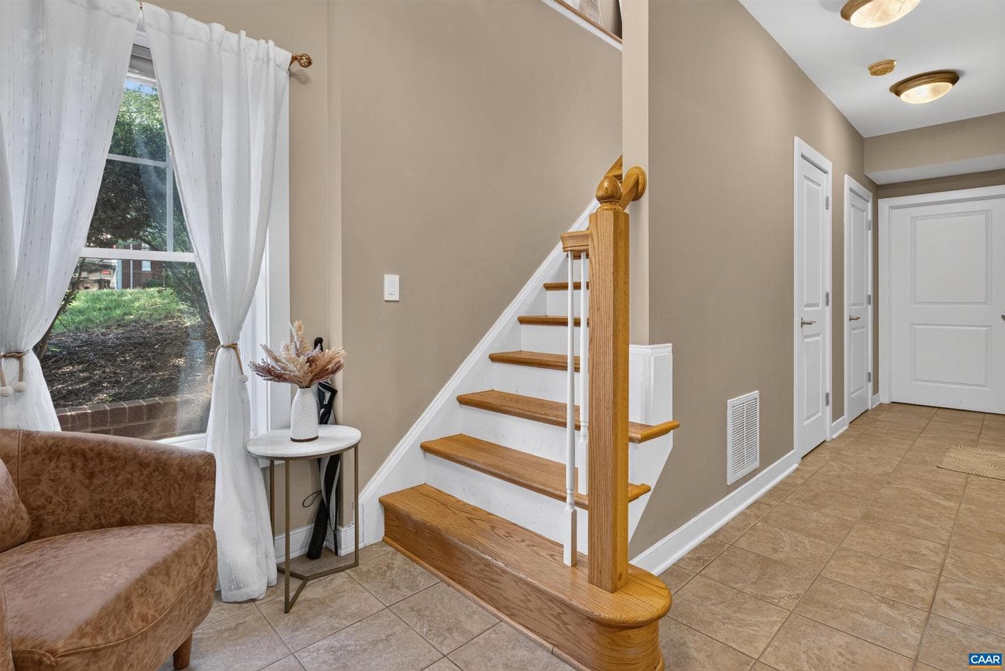 1565 Newcastle Ct photo 3