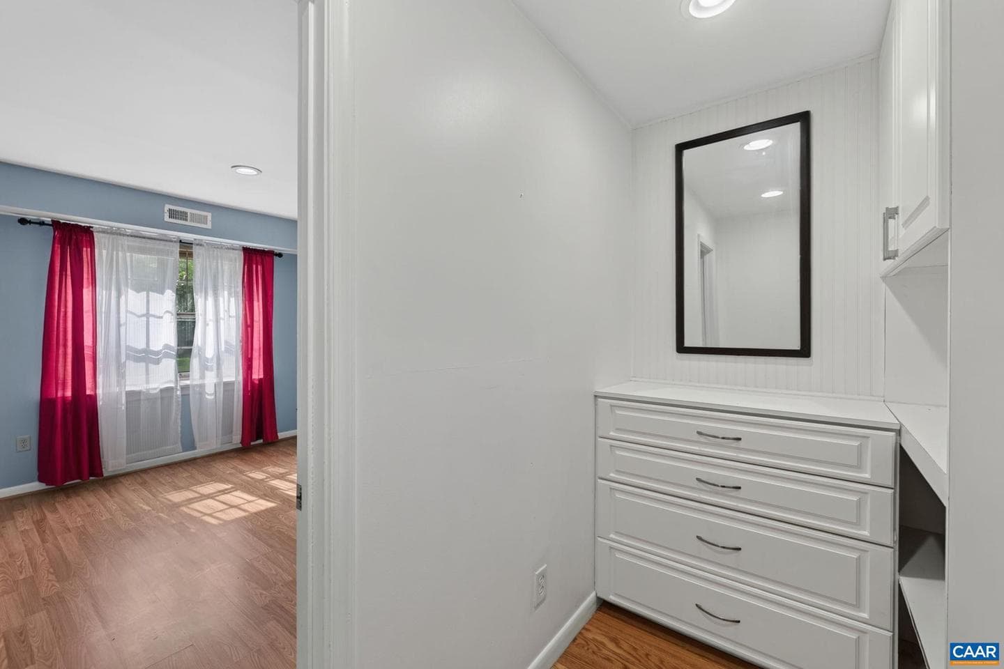 545 Burgoyne Rd #2 photo 19