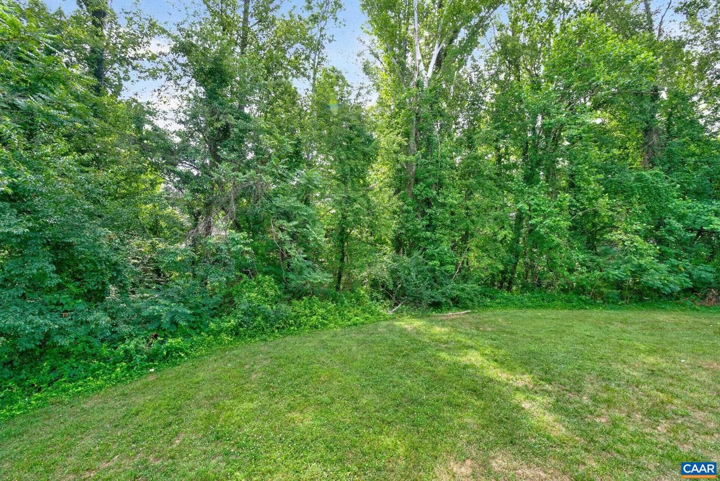 545 Burgoyne Rd #2 photo 25