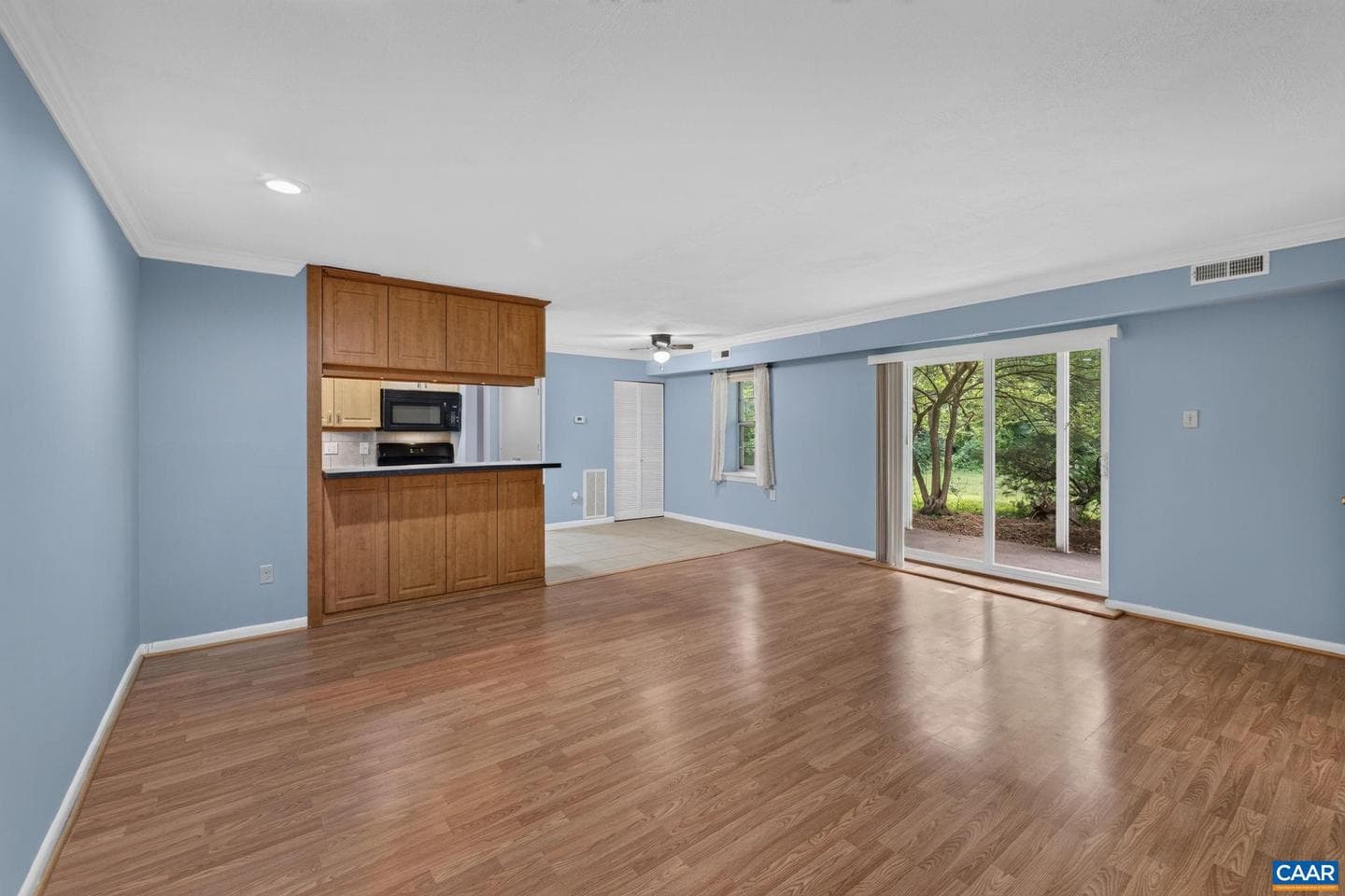 545 Burgoyne Rd #2 photo 4