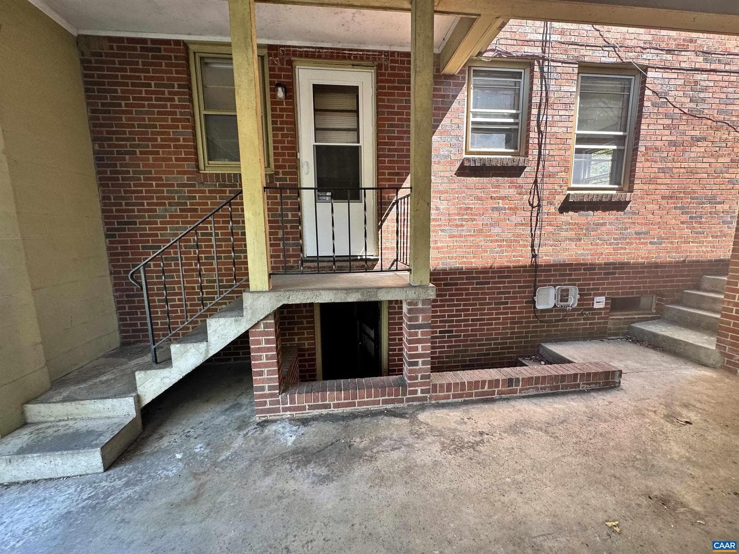 912 Saint Charles Ave photo 8