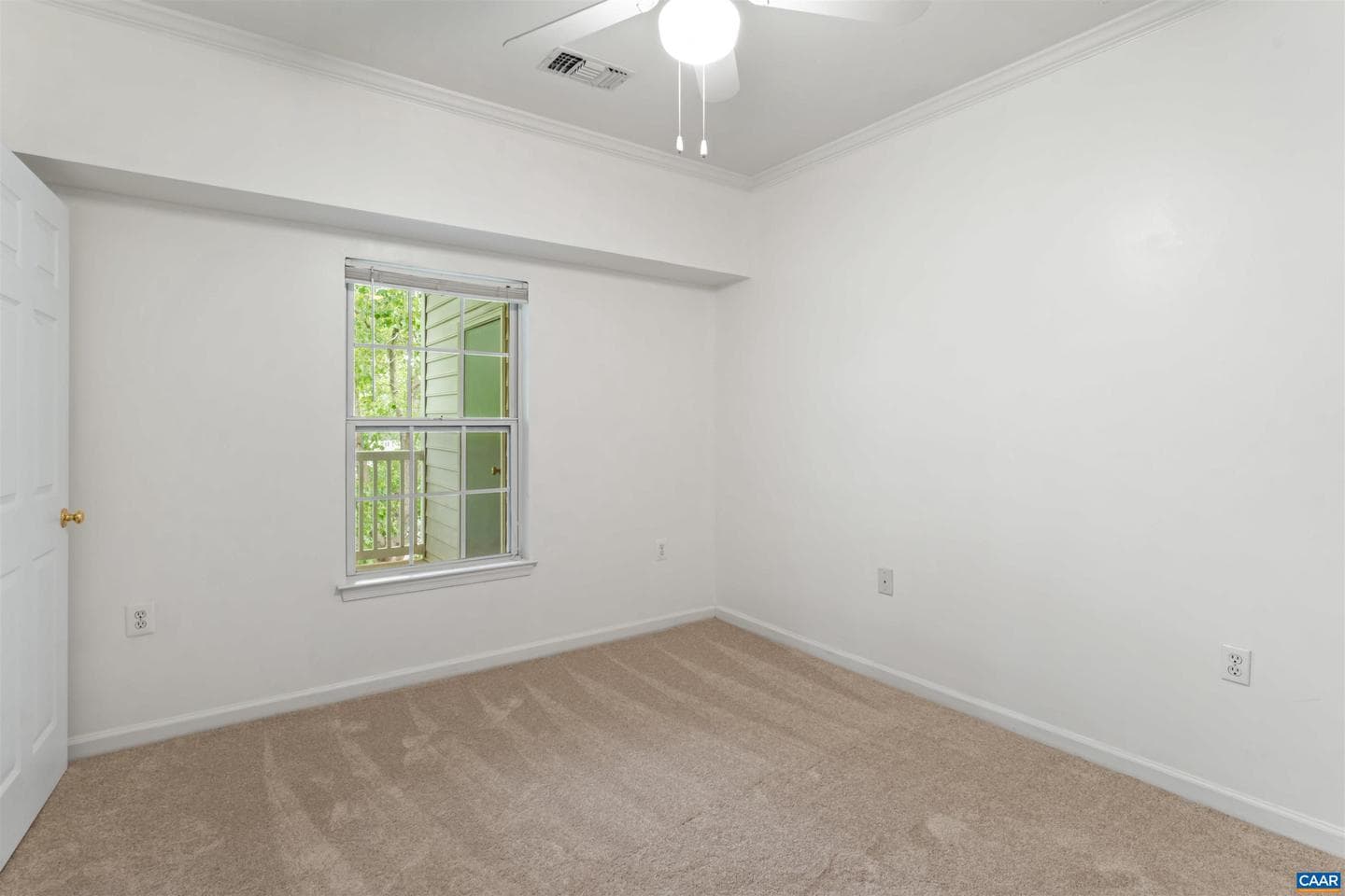 1055 Weybridge Ct photo 13