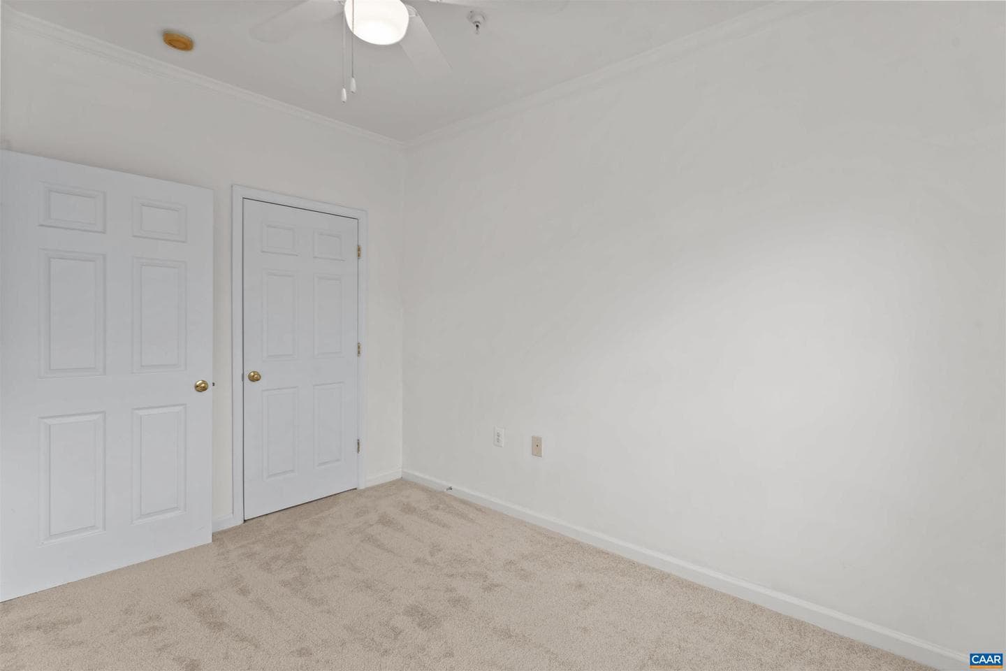 1055 Weybridge Ct photo 18