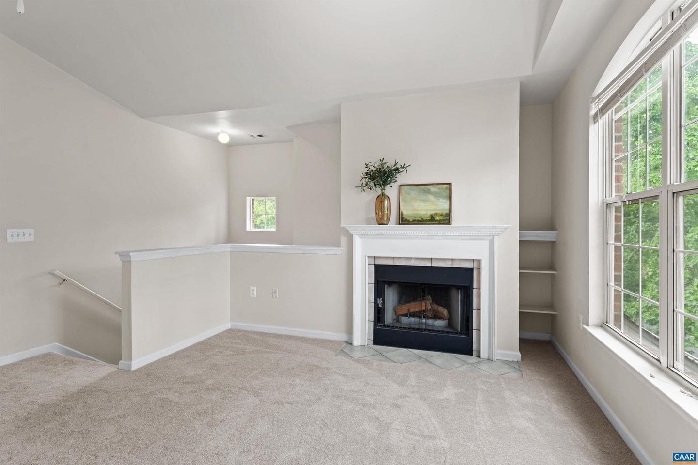 1055 Weybridge Ct photo 5