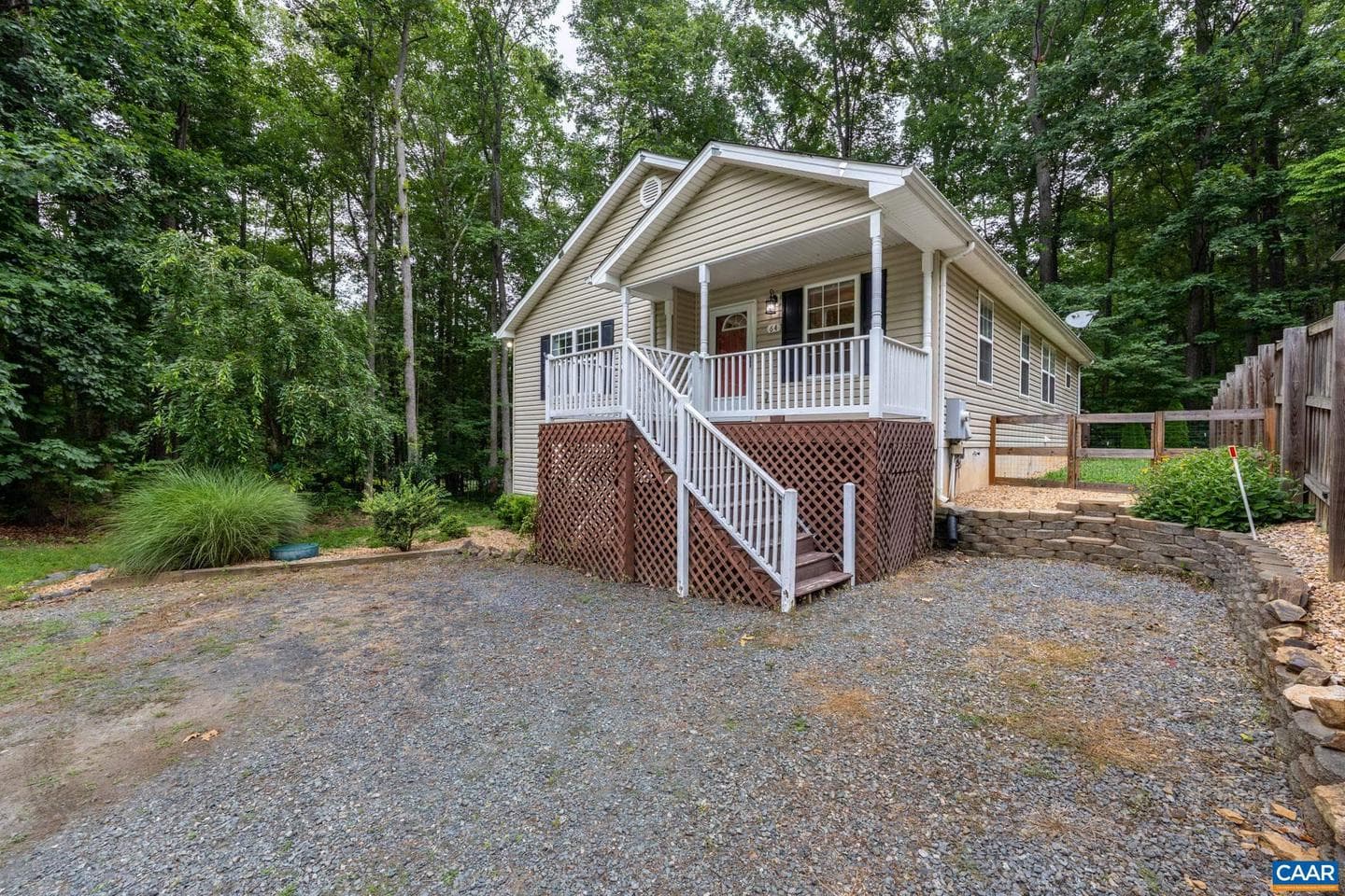 64 Ferndale Dr photo 16
