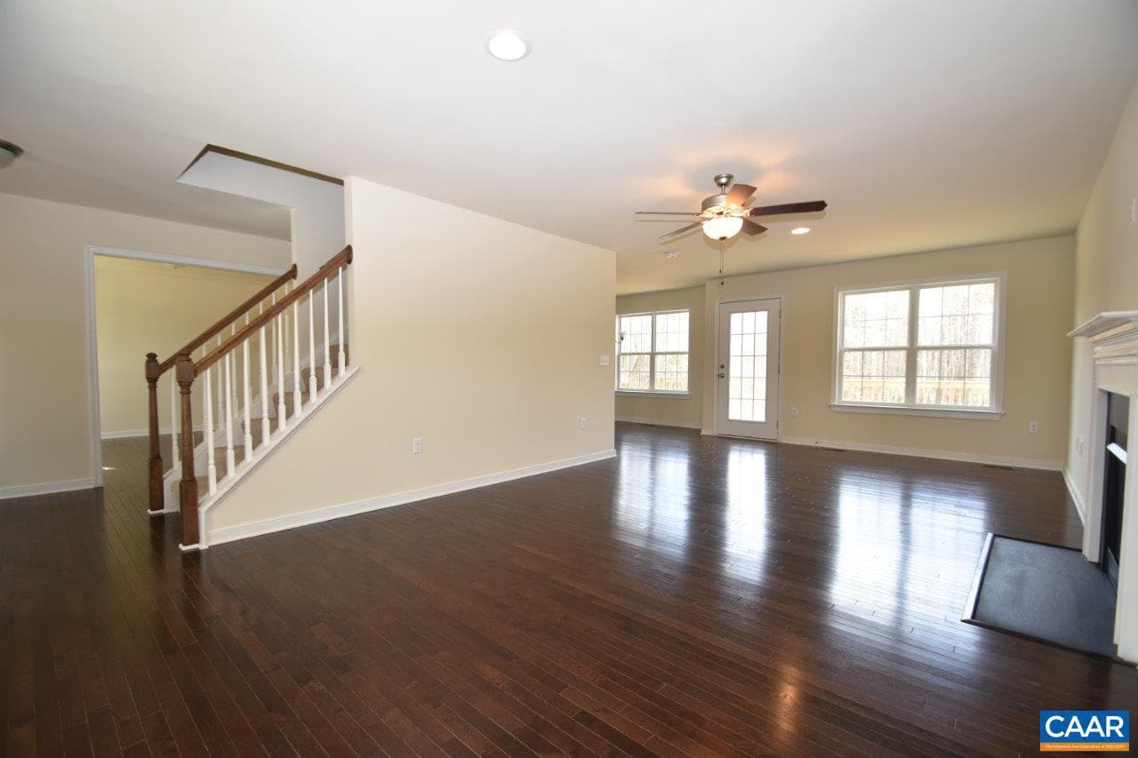 Rosewood Dr photo 3