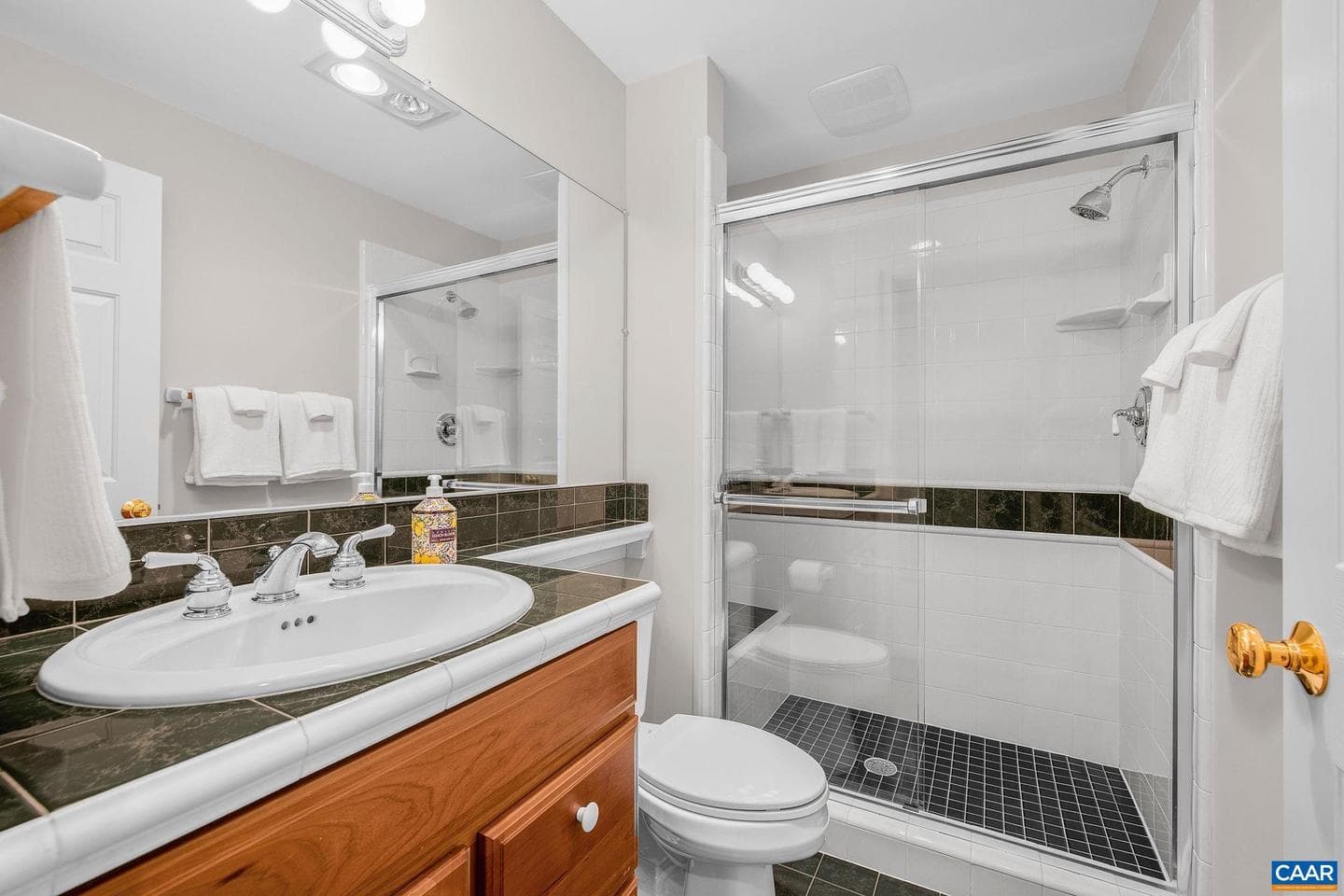 3059 Hyde Park Pl photo 40