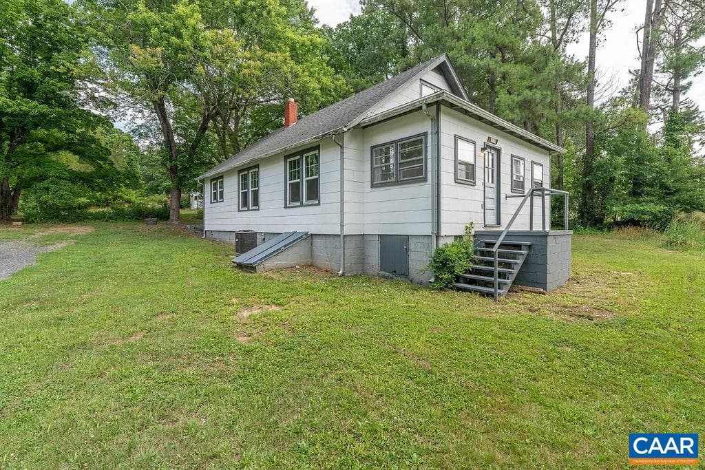1893 W River Rd photo 28
