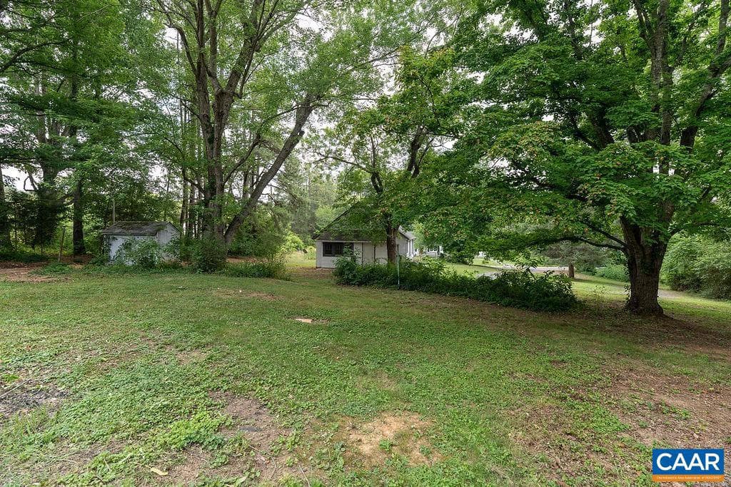 1893 W River Rd photo 31