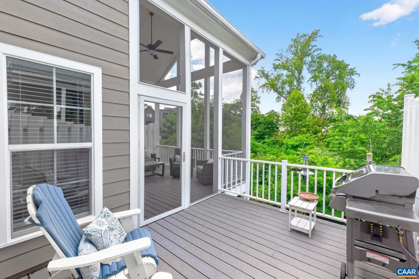 505 Hedworth St photo 34