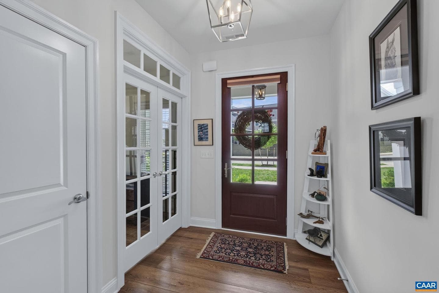 505 Hedworth St photo 7
