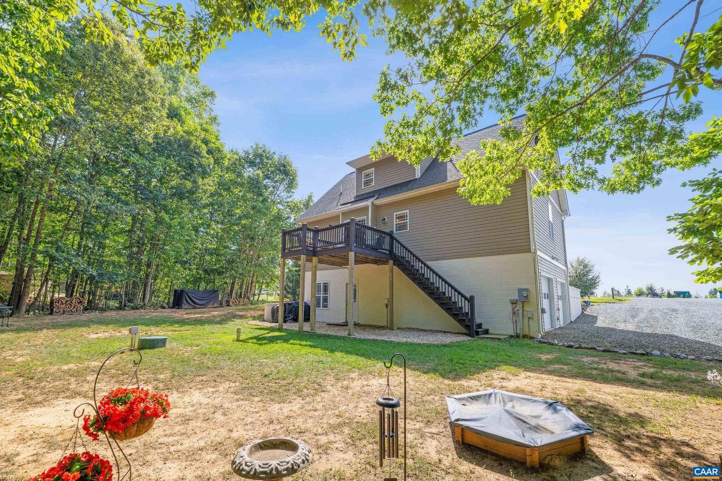 306 Rosewood Dr photo 6
