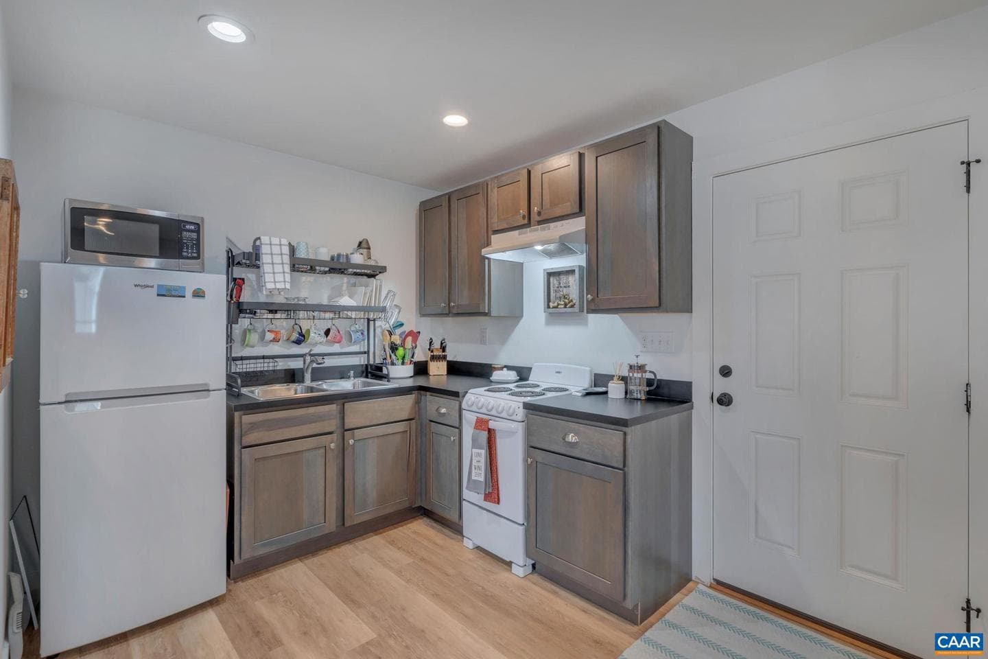 3298 Rowcross St photo 49