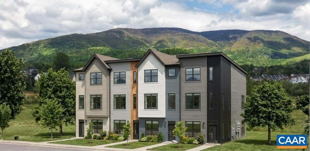 4 Curie Dr, Charlottesville