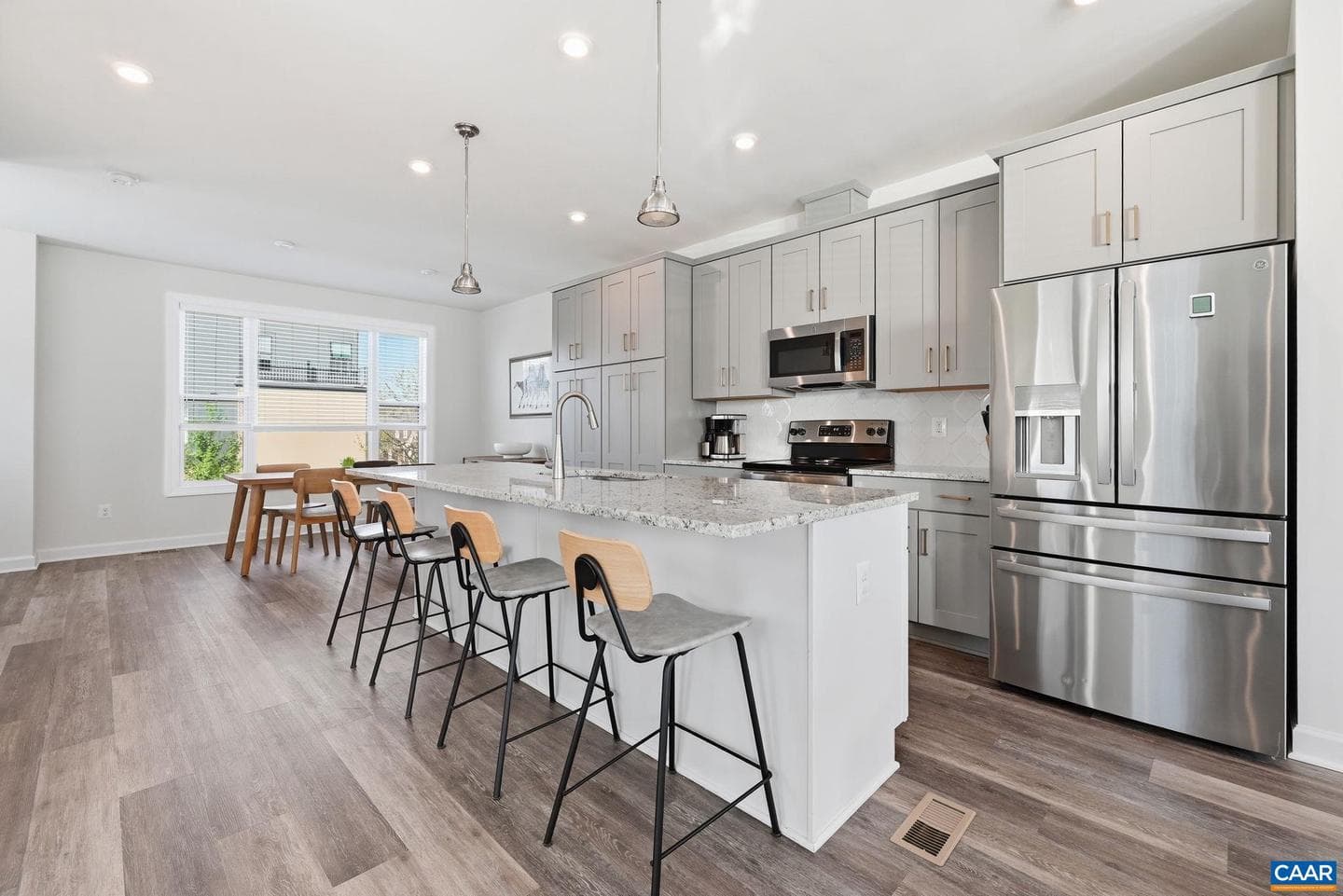 912 Orion Ln photo 8