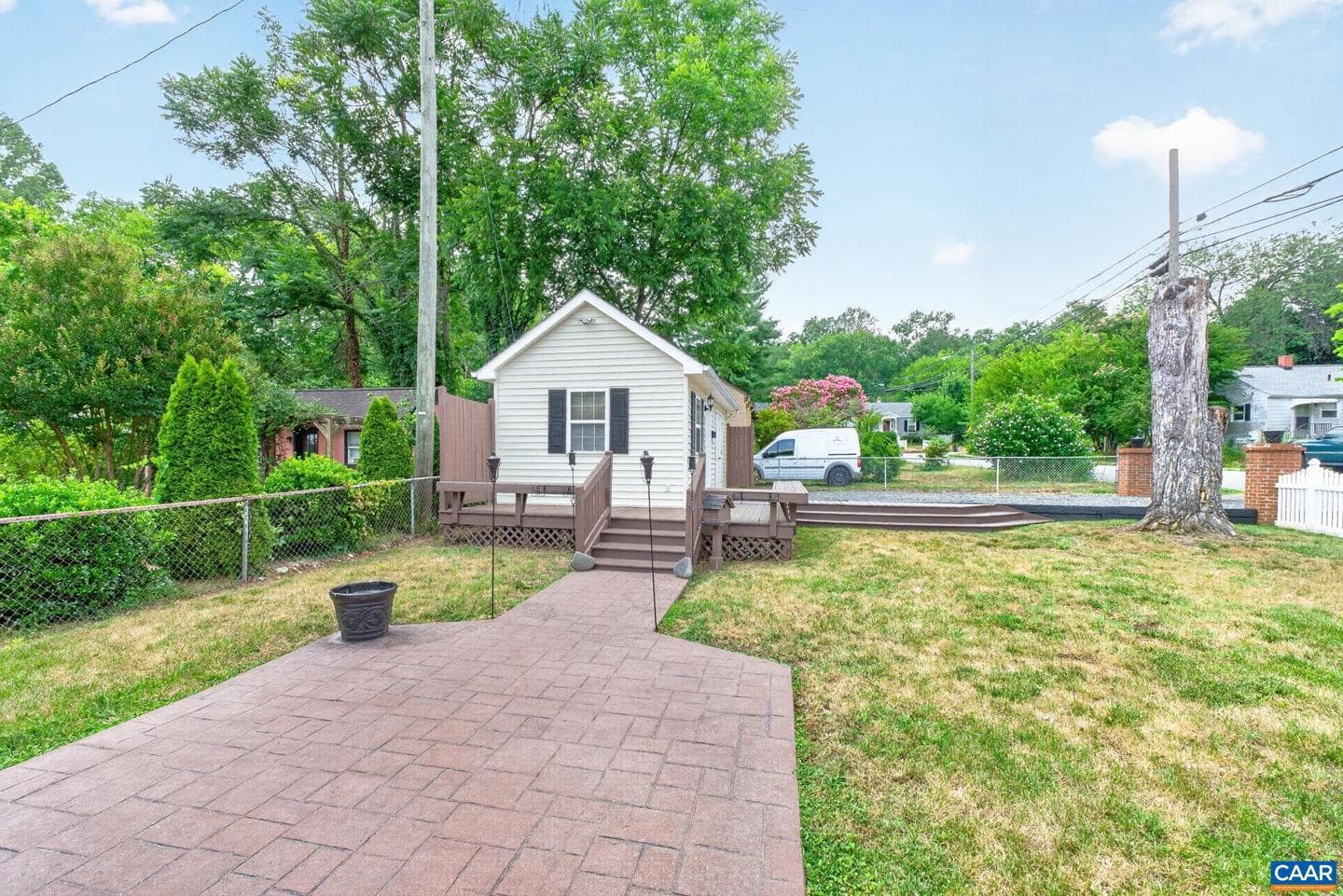 301 Meade Ave photo 35