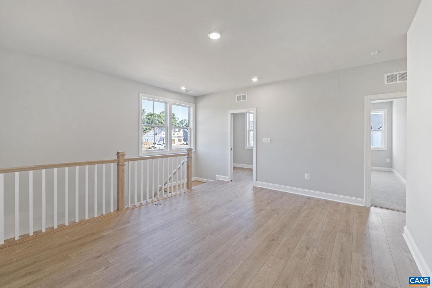 138 Springdale Rd photo 29
