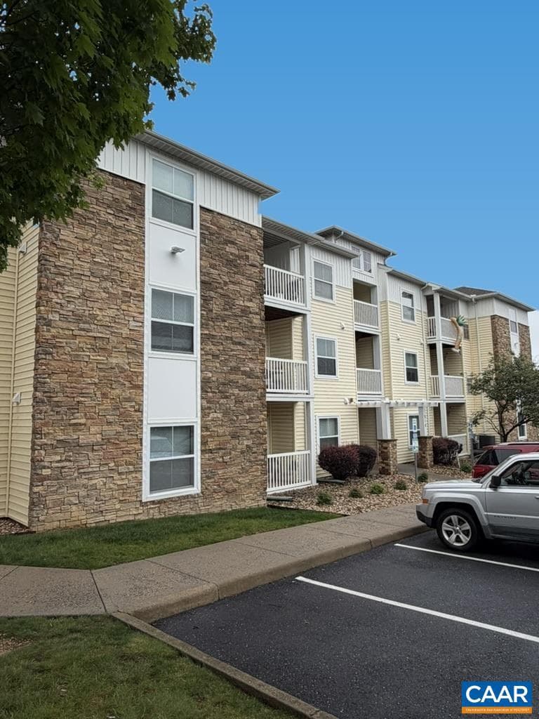 510 Davis Mill Dr #304, Harrisonburg