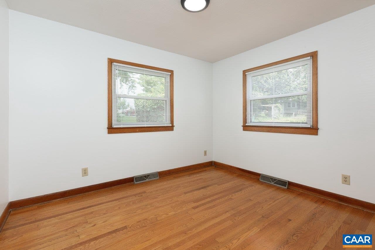814 Virginia Ave photo 11