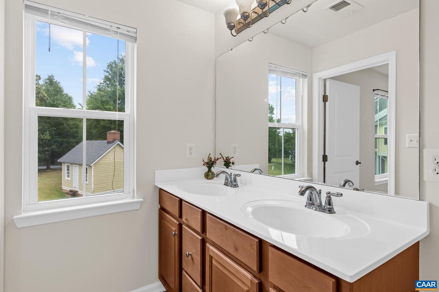 1690 Wickham Way photo 30