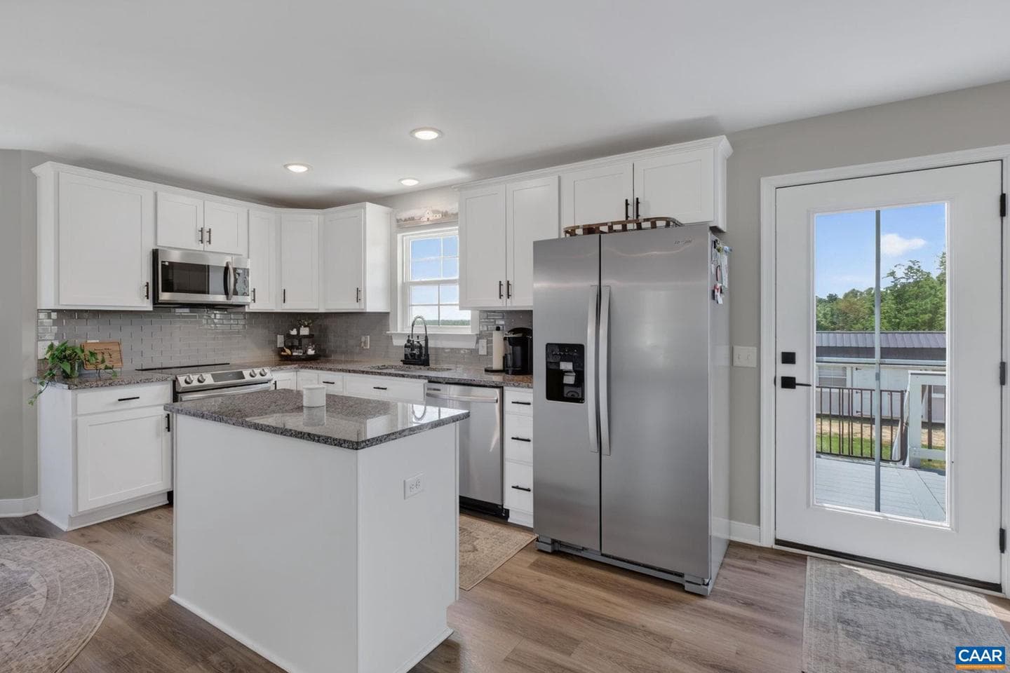 46 Riva Way photo 8