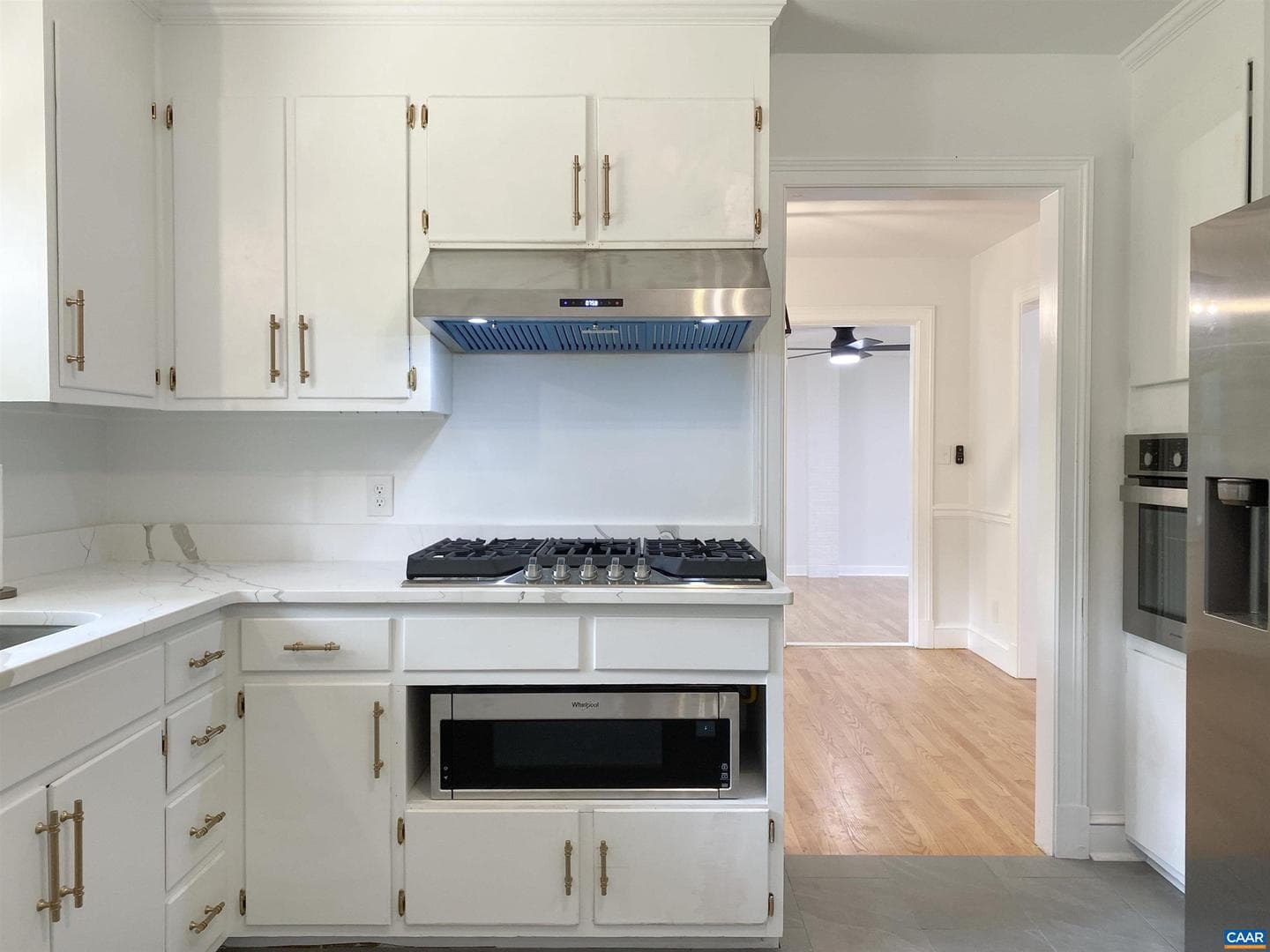 2305 Wayne Ave photo 9