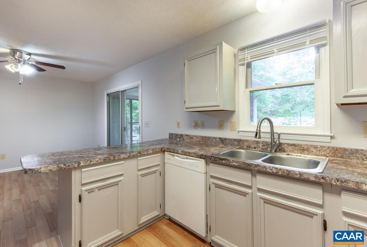 56 Riverside Dr photo 11