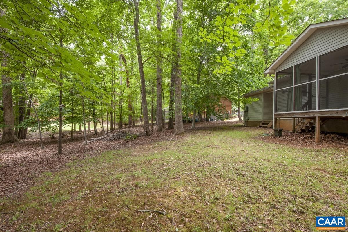 56 Riverside Dr photo 31