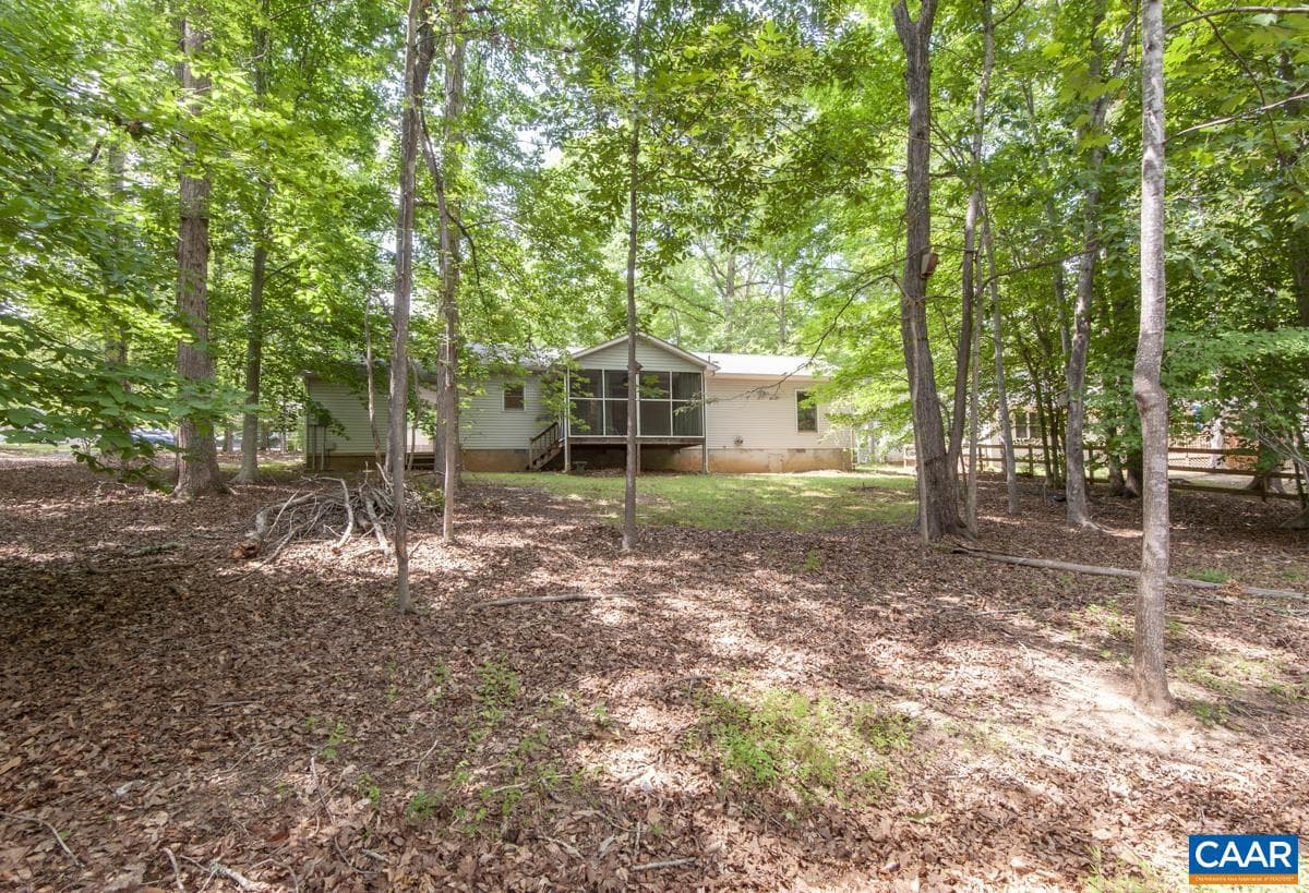 56 Riverside Dr photo 34