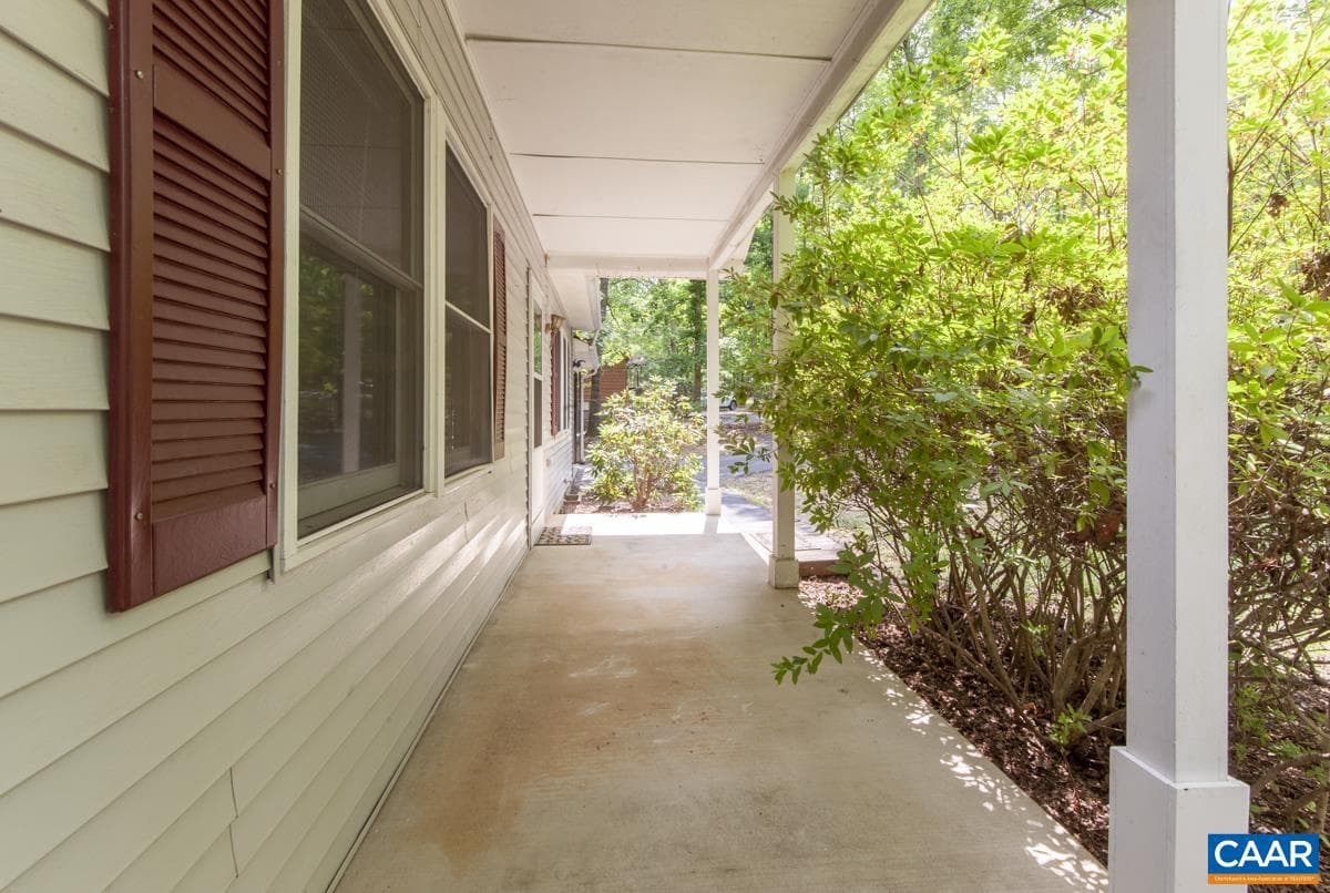 56 Riverside Dr photo 35