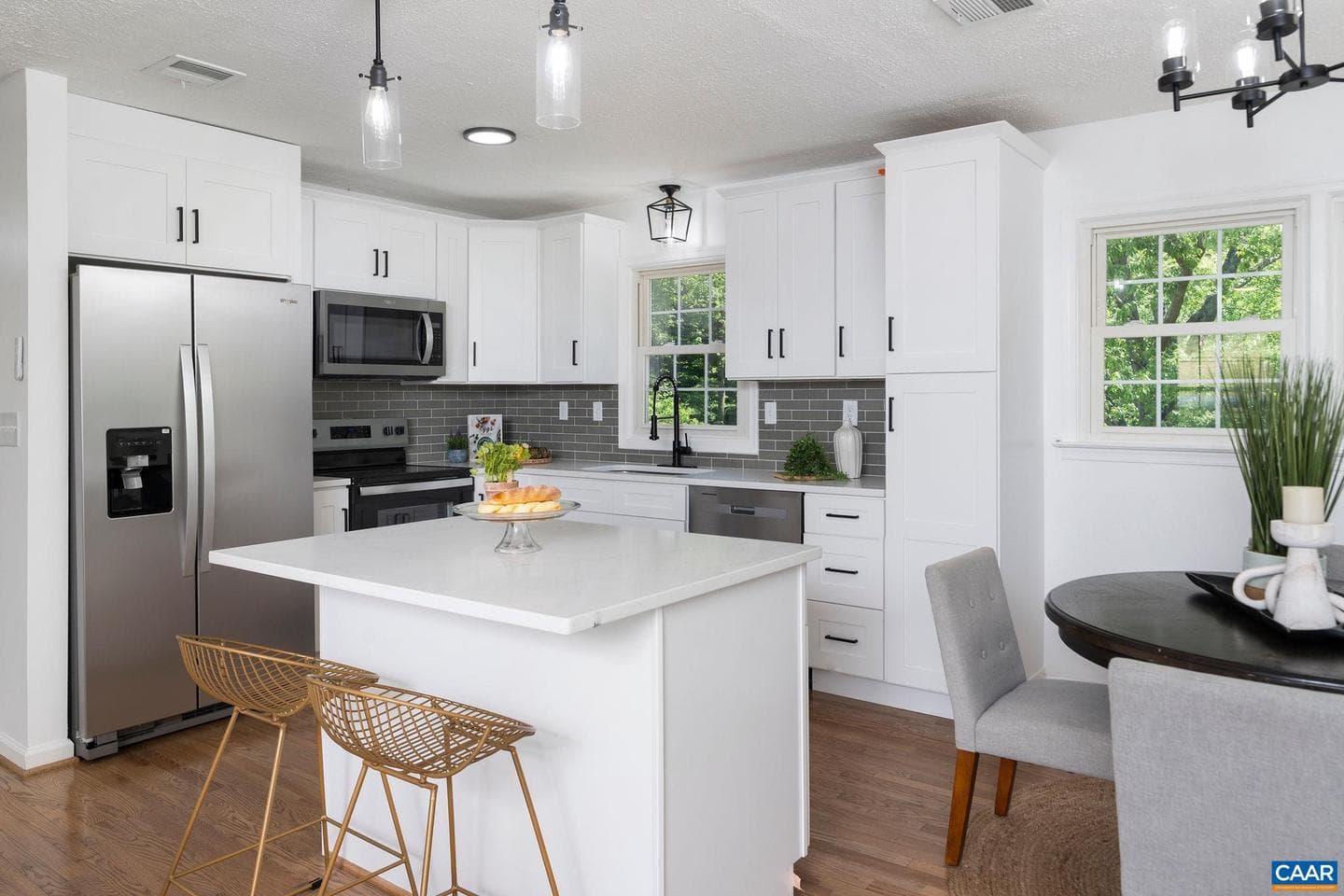 2208 Banbury St photo 11