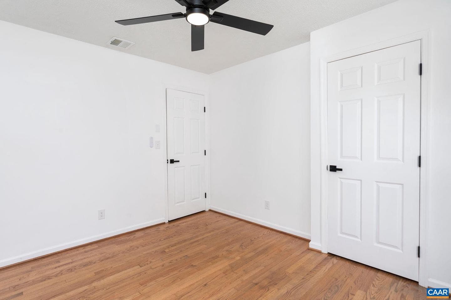 2208 Banbury St photo 24