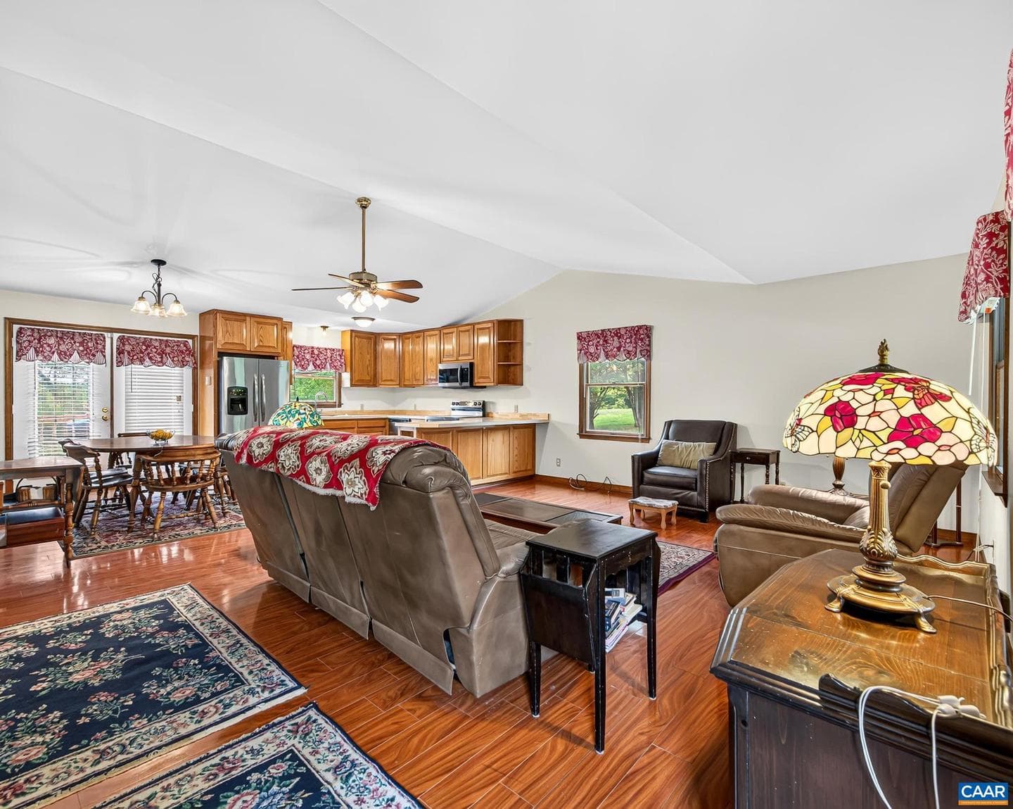 1379 Ridge Rd photo 3