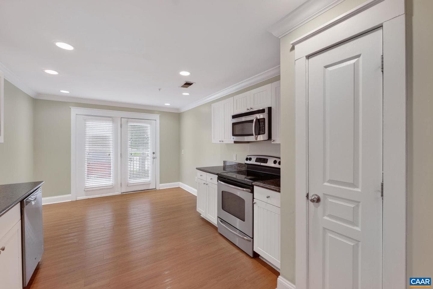1915 Beechcrest Ct #101 photo 7